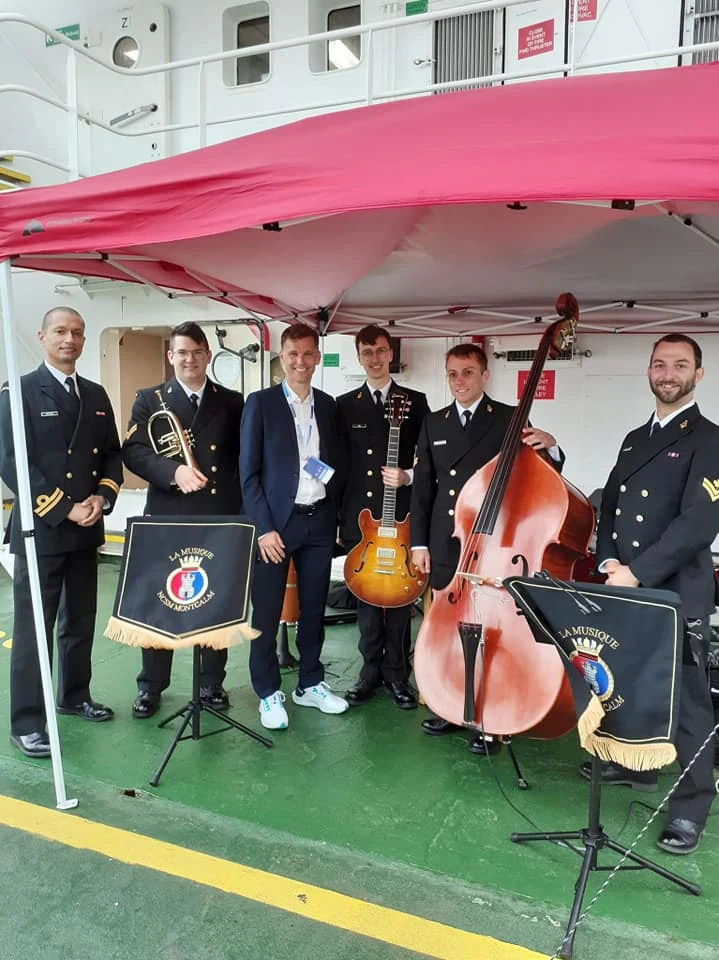 Spectacle sur le HMS PROTECTOR